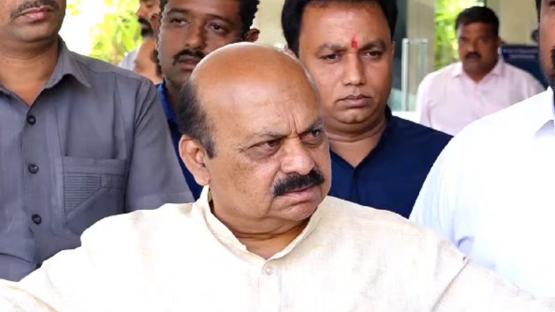 ಧರ್ಮಸ್ಥಳ ಪ್ರಕರಣ; ಎಸ್‌ಐಟಿ ತನಿಖೆ ಕಾಲಮಿತಿಯಲ್ಲಿ ಕಾನೂನು ಬದ್ಧವಾಗಿ ನಡೆಯಲಿ: ಬೊಮ್ಮಾಯಿ