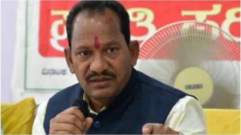ಮಗ ಯಾವುದೇ ತಪ್ಪು ಮಾಡಿಲ್ಲ, ನನ್ನನ್ನು ರಾಜಕೀಯವಾಗಿ ಮುಗಿಸಲು ನಮ್ಮ ಮೇಲೆ ಆರೋಪ: ಪ್ರಭು ಚೌಹಾಣ್‌