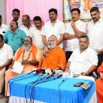 ದಶಕಗಳ ನಂತರ ಒಂದೇ ವೇದಿಕೆಯಲ್ಲಿ ಪಂಚಪೀಠದ ಶ್ರೀಗಳು – ಶಕ್ತಿ ಪ್ರದರ್ಶನಕ್ಕೆ ಮುಂದಾದ ವೀರಶೈವ ಲಿಂಗಾಯತರು