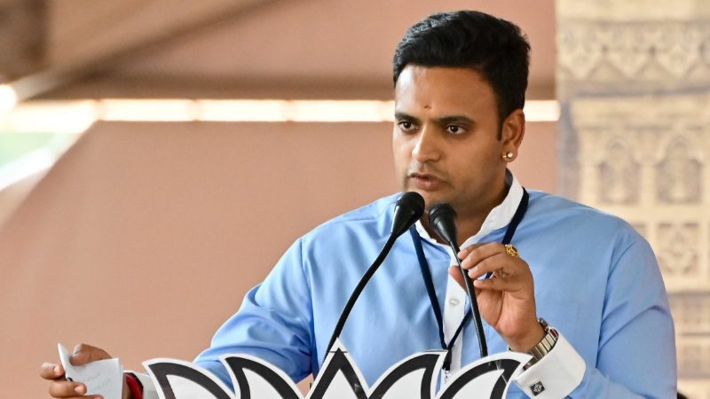 ಚಾಮುಂಡಿ ಬೆಟ್ಟದಲ್ಲಿ ವಸ್ತ್ರ ಸಂಹಿತೆ ಜಾರಿ ಆಗಲಿ: ಸಂಸದ ಯದುವೀರ್
