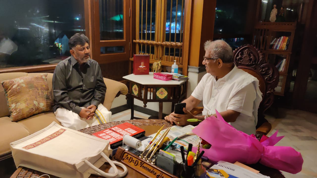 DK Shivakumar at Dharmasthala 1