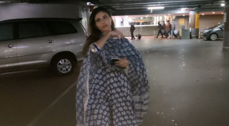 mouni roy 