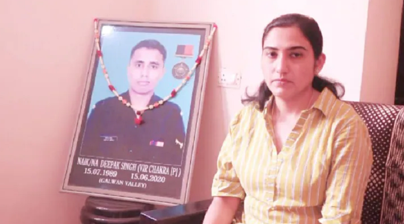 ಸೈನಿಕ ಪತ್ನಿ rekgha