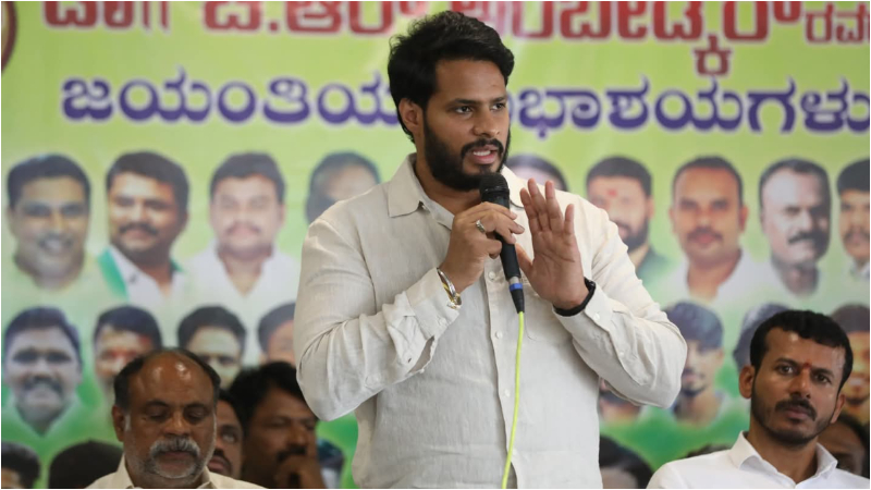 Nikhil Kumaraswamy 1