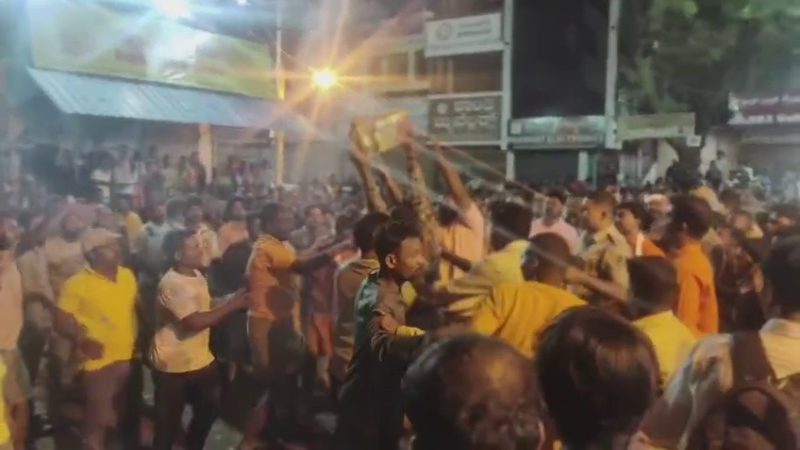 Firecrackers burst over heads during Ganesh procession Hosapete