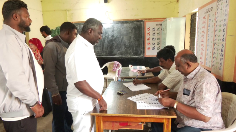 Kolar Vemagal Kurugal Town Panchayat Election 1