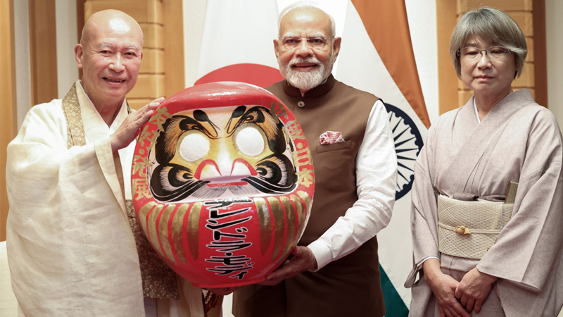 PM Modi Gift Japan PM 3