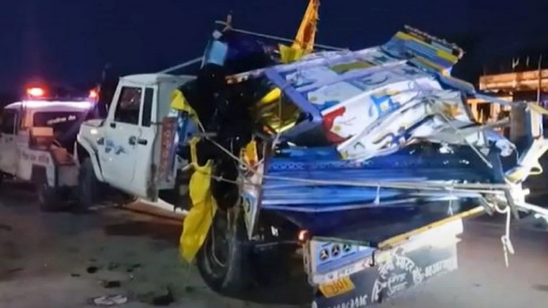 ನಿಂತಿದ್ದ ಟ್ರಕ್ಗೆ ಪಿಕಪ್ ವ್ಯಾನ್ ಡಿಕ್ಕಿ - ಏಳು ಮಕ್ಕಳು ಸೇರಿ 10 ಮಂದಿ ಸಾವು 1 Rajsthan Accident