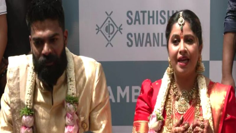 anchor anushree roshan