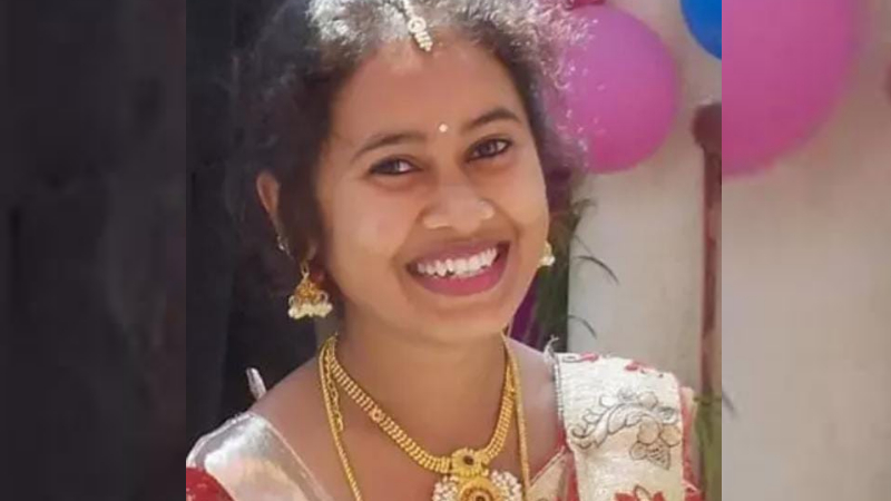 Bike Accident Shivamogga lady Death Kavitha