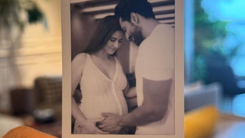 Katrina Kaif Flaunt Baby Bump Elegance Vicky Kaushal
