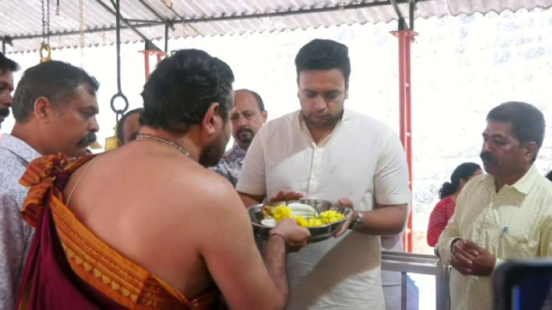 Madikeri Dasara Yaduver Wadiyar Pooje