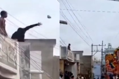 Raichur Stone Pelting On Ganesha Procession