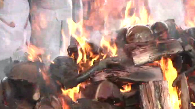 ಪಂಚಭೂತಗಳಲ್ಲಿ ಲೀನರಾದ ಎಸ್.ಎಲ್ ಭೈರಪ್ಪ - ಸರ್ಕಾರಿ ಗೌರವಗಳೊಂದಿಗೆ ನೆರವೇರಿದ ಅಂತ್ಯಕ್ರಿಯೆ 3 SL Bhyrappa 2 1