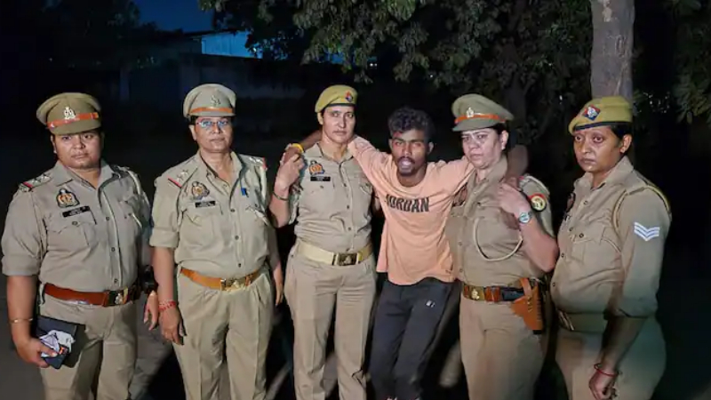 all women cop team does first ever encounter in ghaziabad UttarPradesh arrests criminal