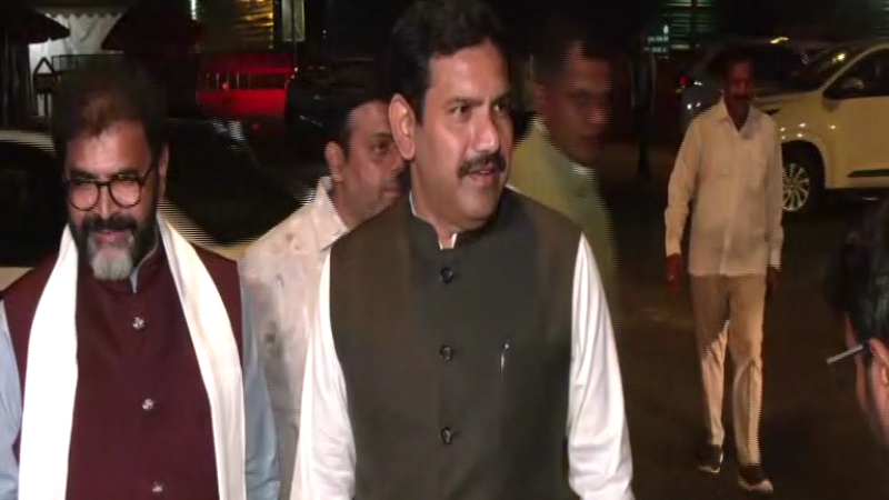 ಧರ್ಮಸ್ಥಳ ವಿರುದ್ಧ ಪಿತೂರಿ ಆರೋಪ- ಅಮಿತ್ ಶಾ ಭೇಟಿಯಾದ ರಾಜ್ಯ ಬಿಜೆಪಿ ನಾಯಕರ ನಿಯೋಗ 1 vijayendra delegation