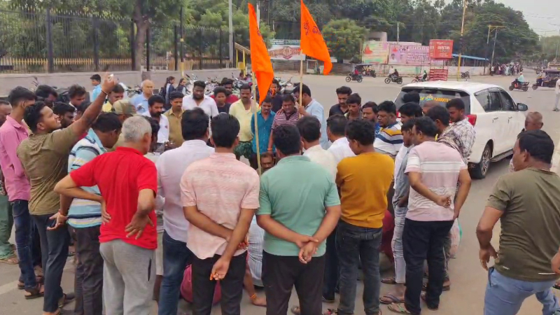 Ballari Municipal Corporation removes Valmiki Jayanti banner Community Members protest by blocking road
