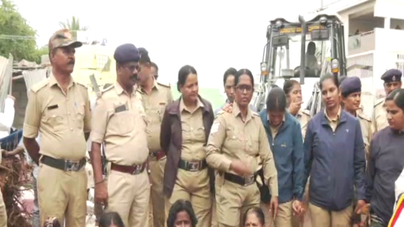 Eviction of 36 houses built on park land in 1