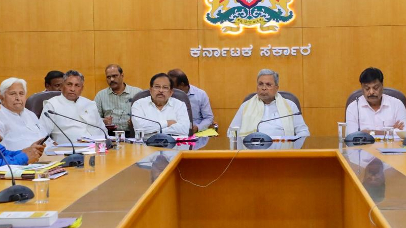 ಒಳಮೀಸಲಾತಿ ಜಾರಿಗೆ ಬಿಲ್ ತರಲು ಪ್ಲ್ಯಾನ್ - ಅಲೆಮಾರಿ ಸಮುದಾಯಕ್ಕೆ ನಾಳೆ 1,500 ಕೋಟಿ ವಿಶೇಷ ಪ್ಯಾಕೇಜ್ ಘೋಷಣೆ? 2 Siddaramaiah Cabinet