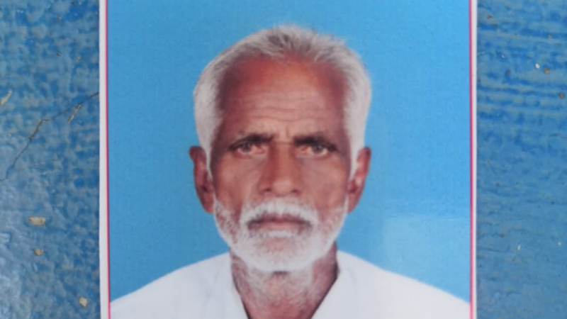 27 ತಿಂಗಳಿನಿಂದ ಸಂಬಳ ಇಲ್ಲ - ಪಂಚಾಯತ್ ಕಚೇರಿ ಮುಂದೆಯೇ ವಾಟರ್ಮ್ಯಾನ್ ನೇಣಿಗೆ ಶರಣು 2 Waterman hangs himself in front of Panchayat office after not receiving salary for 27 months Chamrajangara