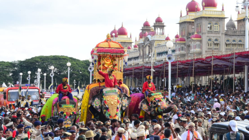 mysuru dasara 2025 jambusavari golden ambari abhimanyu photos