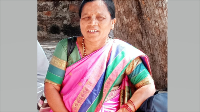 teacher who was on her way to census work fell off her bike and died Bagalkote