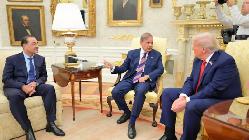 ಪರಮಾಣು ಯುದ್ಧಕ್ಕೆ ಅಣಿಯಾಗುತ್ತಿದೆಯೇ ಜಗತ್ತು? - ಅಮೆರಿಕ ಈಗ ನಡೆಸುತ್ತಿರುವ ನ್ಯೂಕ್ಲಿಯರ್ ಪರೀಕ್ಷೆ ಹೇಗಿರುತ್ತೆ? 8 trump munir sharif