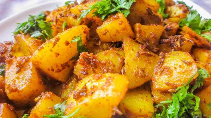 ಮನೆಯಲ್ಲೇ ಮಾಡಿ ಟೇಸ್ಟೀ ಆಲೂ ಜೀರಾ ಫ್ರೈ 6 Aloo Jeera Fry 1