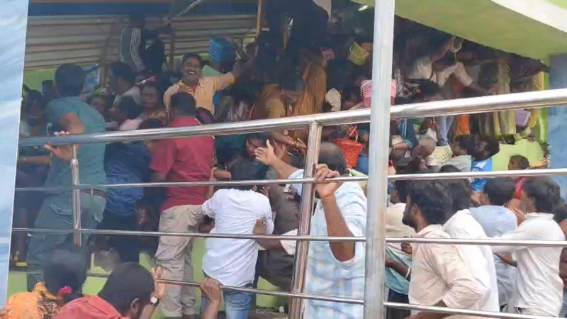 AndhraPradesh Stampade 1