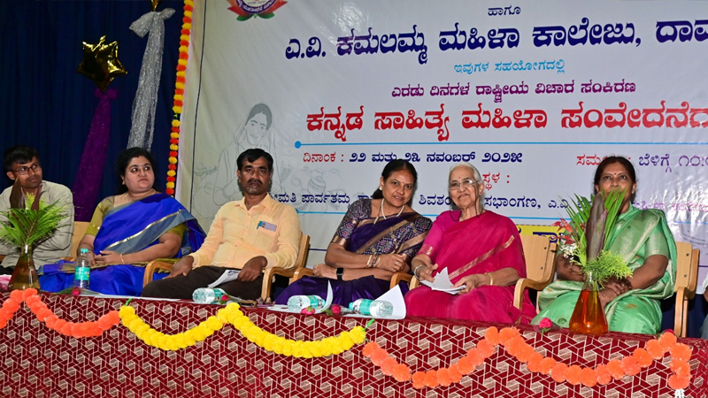 ಶ್ರೀರಾಮ, ಲಕ್ಷ್ಮಣ, ರಾವಣ ಆದರ್ಶ ವ್ಯಕ್ತಿಗಳಲ್ಲ, ಕ್ರೂರಿಗಳು - ಬಿ.ಟಿ ಲಲಿತಾ ನಾಯಕ್ ವಿವಾದ 3 BT Lalitha Naik 2