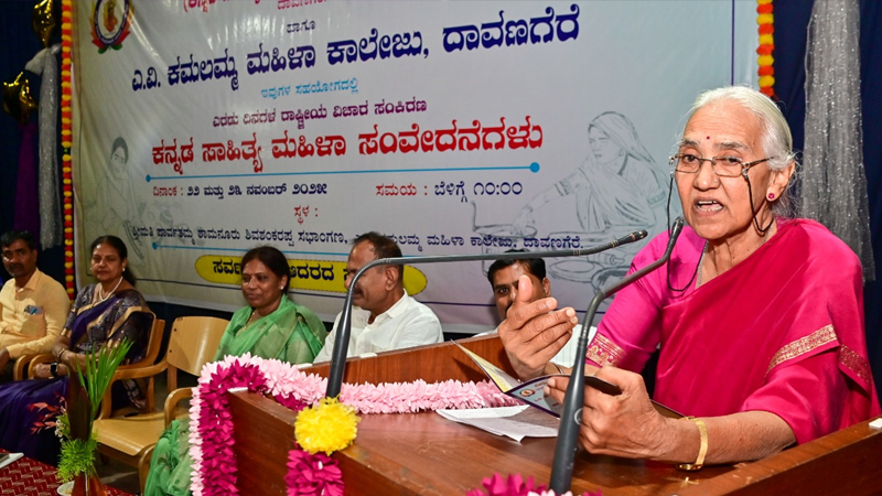 ʻಶ್ರೀರಾಮ, ಲಕ್ಷ್ಮಣ, ರಾವಣ ಆದರ್ಶ ವ್ಯಕ್ತಿಗಳಲ್ಲ, ಕ್ರೂರಿಗಳುʼ- ಲಲಿತಾ ನಾಯ್ಕ್ ವಿರುದ್ಧ ಕೇಸ್ 1 BT Lalitha Naik