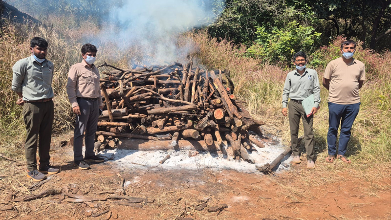 ಬೆಳಗಾವಿ ಮೃಗಾಲಯದಲ್ಲಿ 28 ಕೃಷ್ಣ ಮೃಗಗಳ ಸಾವು; ಮಾರಣಾಂತಿಕ ವೈರಸ್ಗೆ ಬಲಿಯಾಗಿರೋ ಶಂಕೆ! 4 Belagavi 2 3
