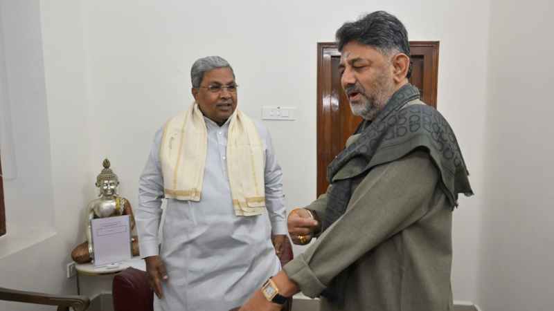 DK Shivakumar 2 2 3