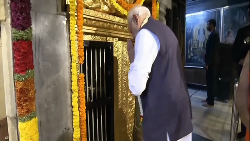 ಉಡುಪಿ | ಕನಕನ ಕಿಂಡಿಯಲ್ಲಿ ಶ್ರೀ ಕೃಷ್ಣನ ದರ್ಶನ ಪಡೆದು 4 ಸಂಕಲ್ಪಕ್ಕೆ ಕರೆ ಕೊಟ್ಟ ಮೋದಿ 4 Modi In Udupi 1