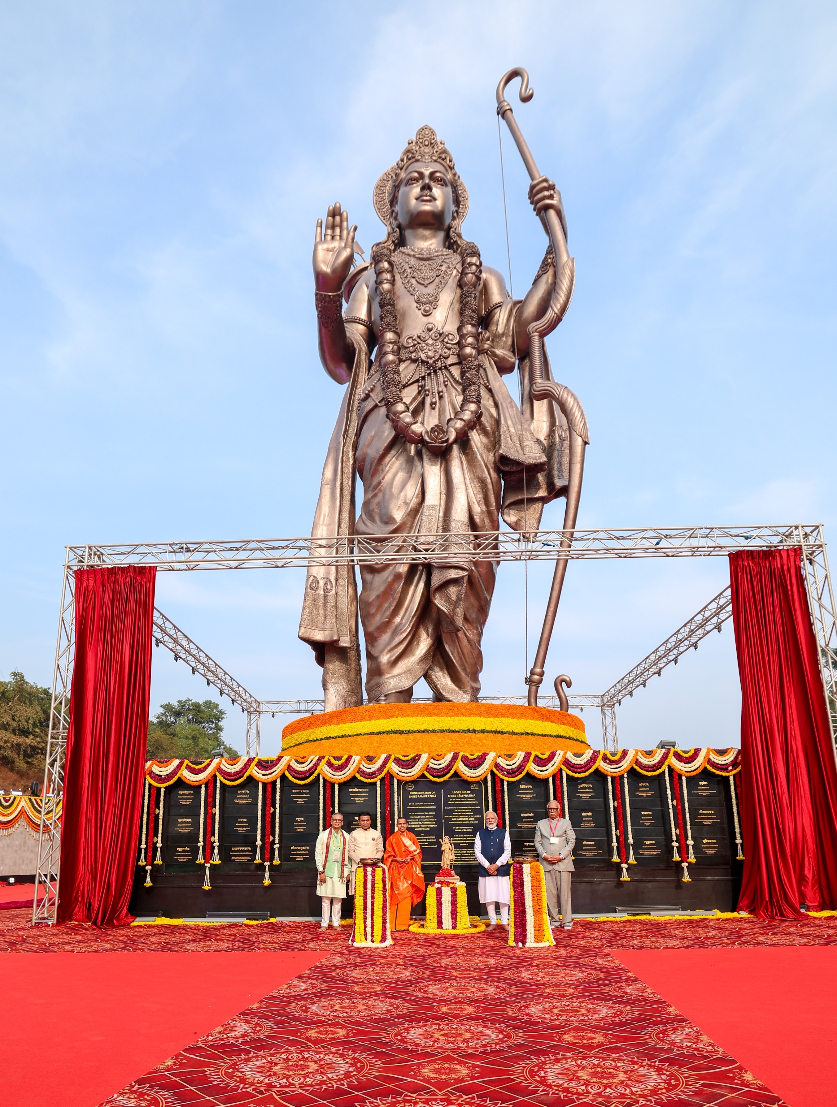 PM Narendra Modi unveils 77 foot Lord Ram bronze statue in Canacona Goa 2