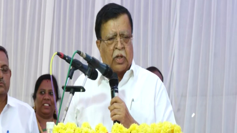 ಲಕ್ಷ ಲಕ್ಷ ಸಂಬಳ ತೆಗೆದುಕೊಳ್ಳೋ ಹೆಣ್ಣುಮಕ್ಳು ಪುಕ್ಸಟ್ಟೆ ಬಸ್ಸಲ್ಲಿ ಓಡಾಡ್ತಾರೆ, ಕಾಂಗ್ರೆಸ್ಗೆ ವೋಟ್ ಹಾಕಲ್ಲ: ರಾಜಣ್ಣ 1 Rajanna