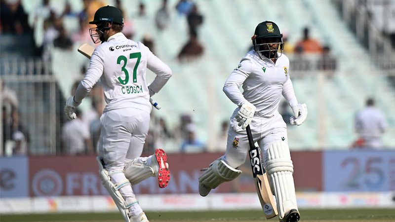 ಸ್ಪಿನ್ ಖೆಡ್ಡಕ್ಕೆ ಬಿದ್ದ ಭಾರತ, 93 ರನ್ಗೆ ಆಲೌಟ್ - ದಕ್ಷಿಣ ಆಫ್ರಿಕಾ ವಿರುದ್ಧ ಹೀನಾಯ ಸೋಲು! 8 Temba Bavuma