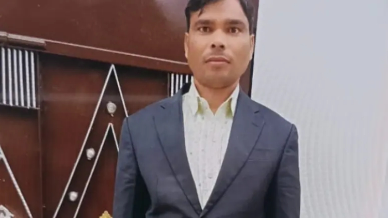 SIR ಸಭೆಗೆ ಗೈರಾಗಿದ್ದಕ್ಕೆ ಅಮಾನತು - ಹಸೆಮಣೆ ಏರಬೇಕಿದ್ದ ಅಧಿಕಾರಿ ಆತ್ಮಹತ್ಯೆ 1 UP Official Suicide