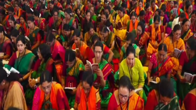 ಉಡುಪಿ ಶ್ರೀಕೃಷ್ಣ ಮಠಕ್ಕೆ 'ನಮೋ' Live Updates 3 bhagavad gita patana