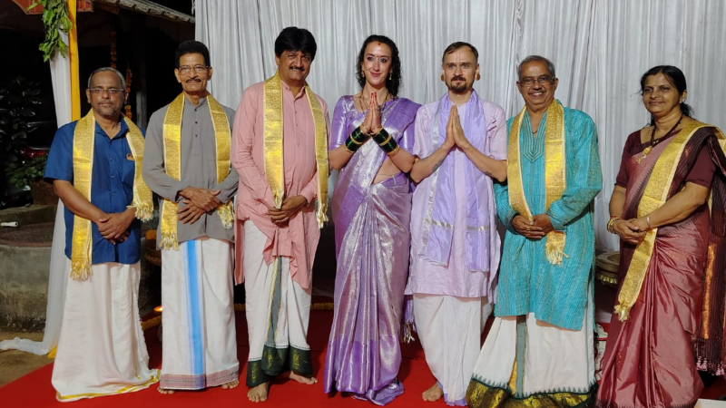 ಯುರೋಪ್ ವರ-ಫ್ರಾನ್ಸ್ ವಧು; ಕೊಲ್ಲೂರಲ್ಲಿ ಕೃಷ್ಣ ಭಕ್ತರ ಮದುವೆ 2 europe groom france bride