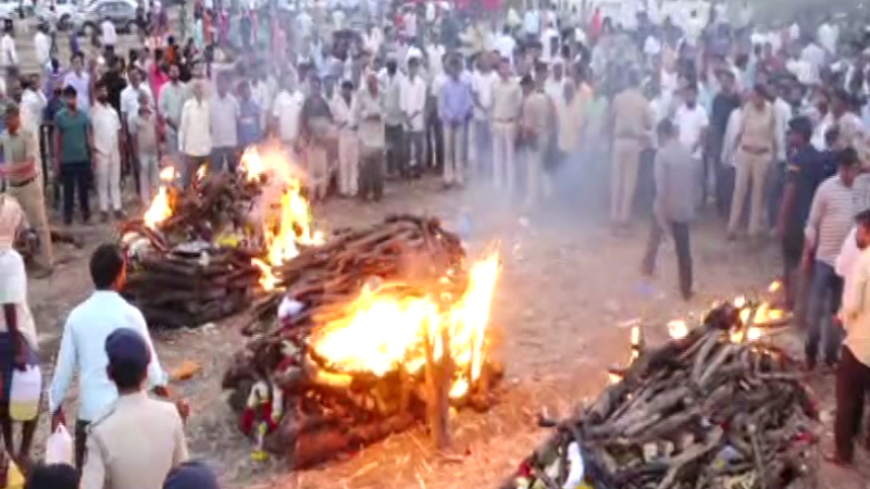 ias officer mahantesh bilagis last rites held in ramadurga