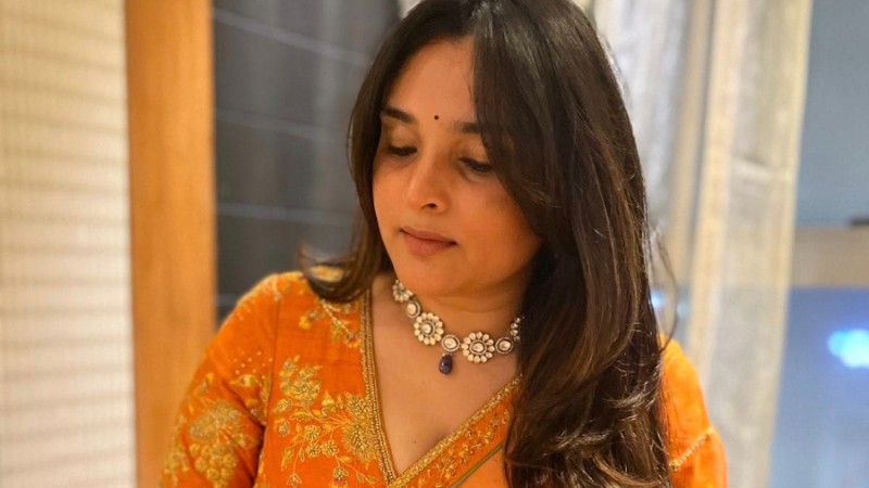 ramya 2 1 1