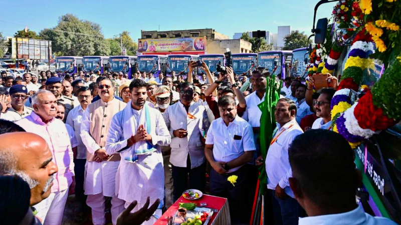 ಕಲ್ಯಾಣ ಕರ್ನಾಟಕ ರಸ್ತೆ ಸಾರಿಗೆ ನಿಗಮಕ್ಕೆ 400 ಬಸ್ಸು ಸೇರ್ಪಡೆ 1 400 buses added to Kalyana Karnataka Road Transport Corporation