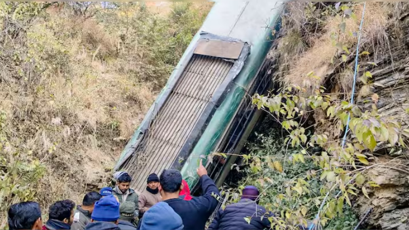 7 Killed 12 Injured As Bus Falls Into Gorge In Uttarakhands Almora