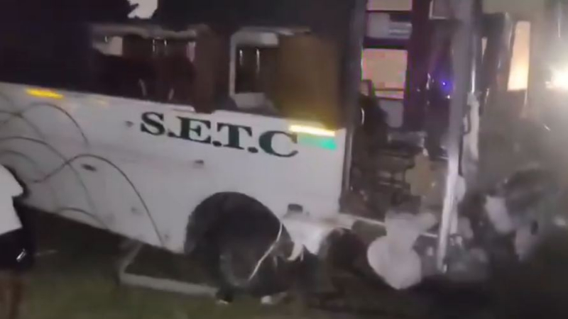 7 Killed As Bus Collides With 2 Cars After Tyre Explodes In Tamil Nadu