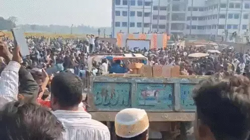 ಬಂಗಾಳದಲ್ಲಿ ʻಬಾಬರಿ ಮಸೀದಿʼ ನಿರ್ಮಾಣಕ್ಕೆ ಅಡಿಪಾಯ - ʻಶಾಹಿ ಬಿರಿಯಾನಿʼ ಆತಿಥ್ಯಕ್ಕೆ 30 ಲಕ್ಷ ರೂ. ಖರ್ಚು 4 Babri Masjid 3