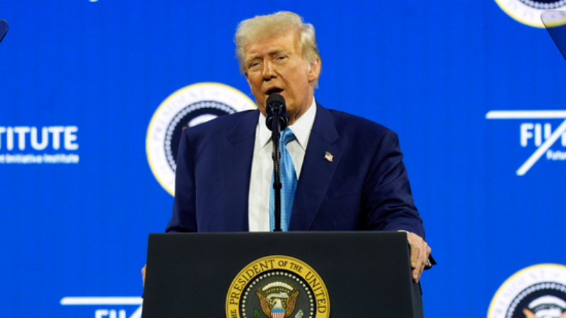 Donald Trump 1 1 2