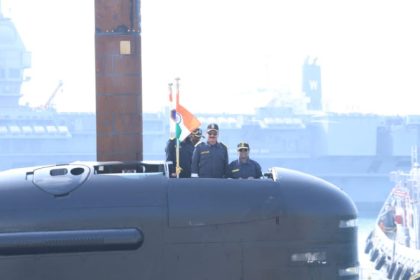 Karwar Droupadi Murmu INS Vagsheer Submarine