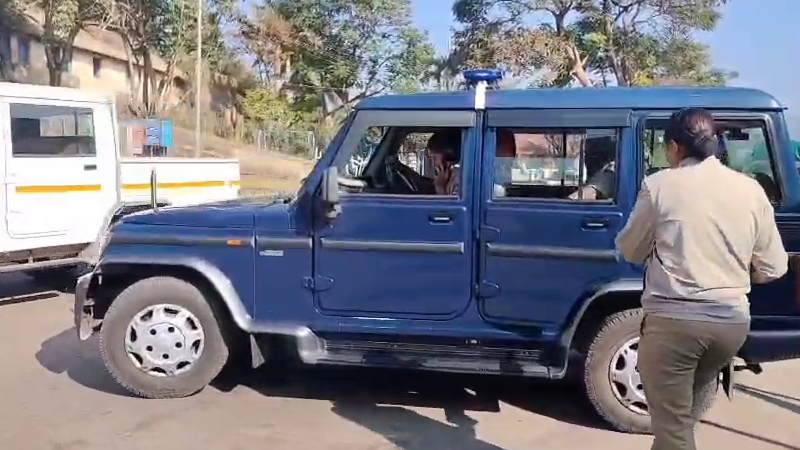 ಮಡಿಕೇರಿಯಲ್ಲಿ ಮಂಡ್ಯದ ಯುವಕನಿಗೆ ಹನಿಟ್ರ್ಯಾಪ್ ಆರೋಪ - ಹೋಂ ಸ್ಟೇಗೆ ಕರೆಸಿಕೊಂಡು ಹಣಕ್ಕೆ ಡಿಮ್ಯಾಂಡ್ 5 Madikeri Police 3