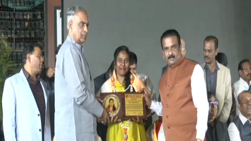 Mary from Public TV Honoured Bengaluru Press Clubs Annual Award 2